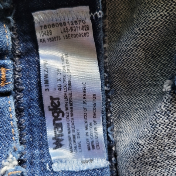 VTG Wrangler Custom Distressed Baggy Relaxed Straight Cowboy Cut Jeans 40x36 - Picture 4 of 7